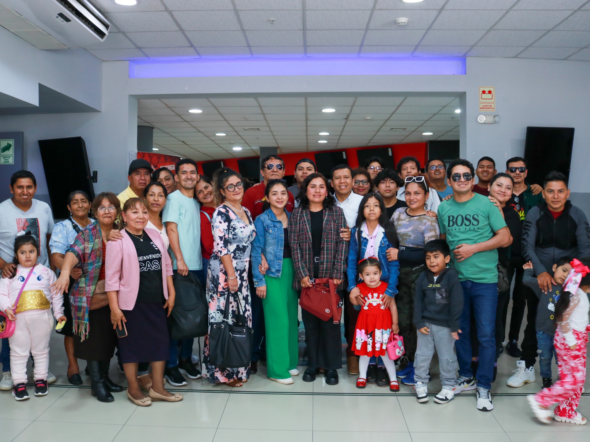 Mujeres · Hombres
